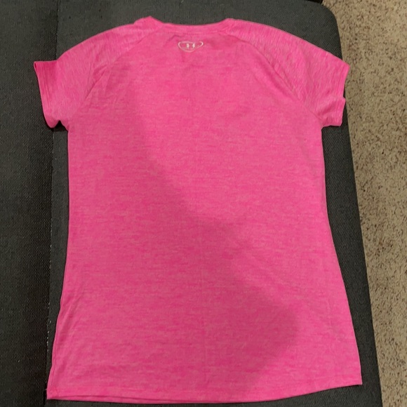 Under Armour Shirt - Picture 2 of 5